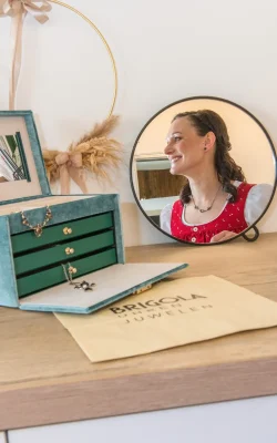 Trachtenschmuck