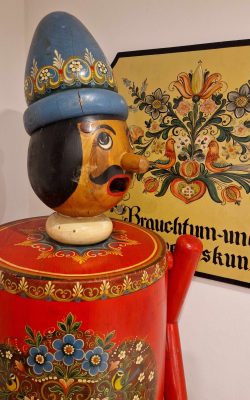 Holzfigur